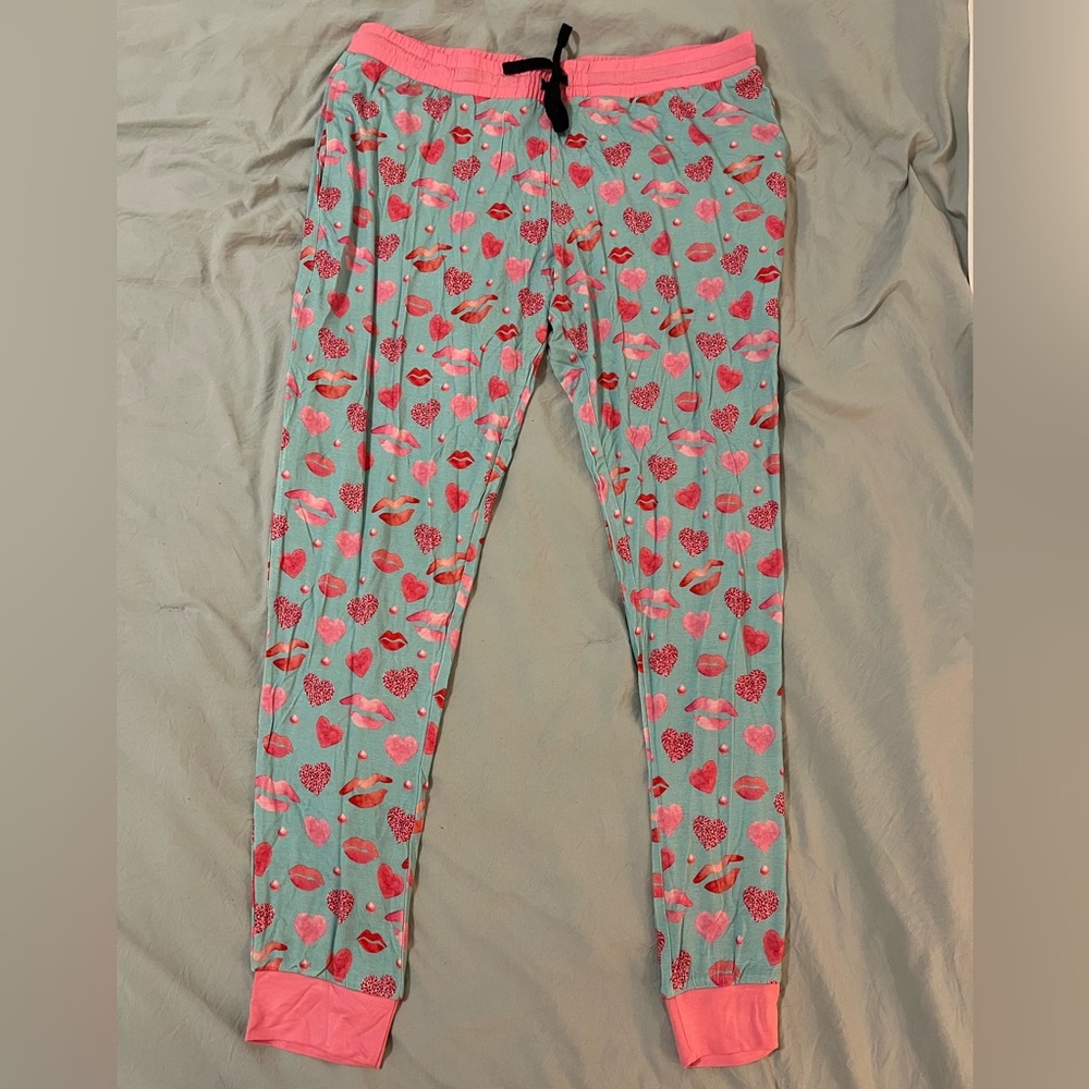 NWT Lev Baby, Mama Loungewear Pajama Set - Picture 3 of 5